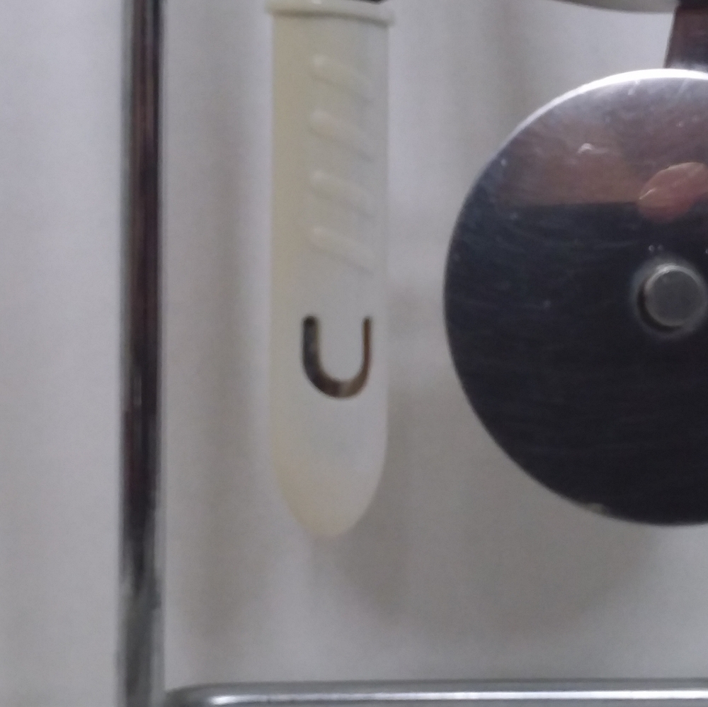 Hanging Countertop Utensil Set - Picture 4 of 4